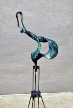 Schlaufe in grüner patinierter Bronze Schlaufe Epsilon